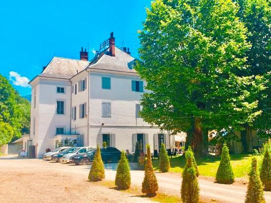Hotel Restaurant Le Repere Vizille Exterior photo